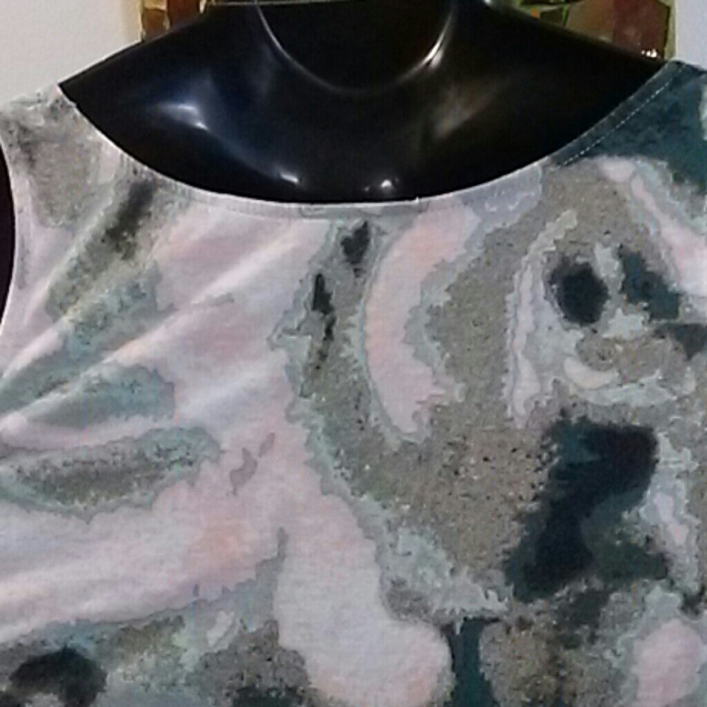 New York & Company Water Color Print Tank Top - Picture 6 of 8